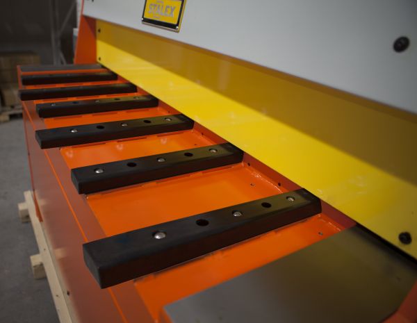 детальное изображение товара гильотина электромеханическая stalex q11 4х1300 nc